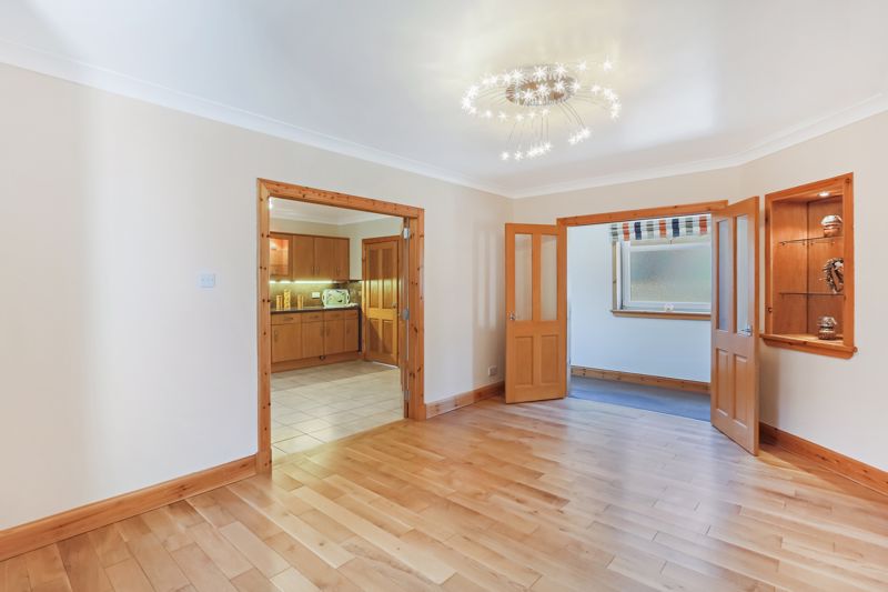 Queen Street Renfrew